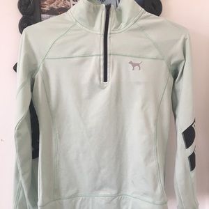 VS active quarter zip
